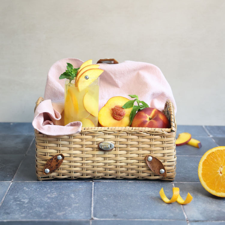 Fuzzy Navel Capsules