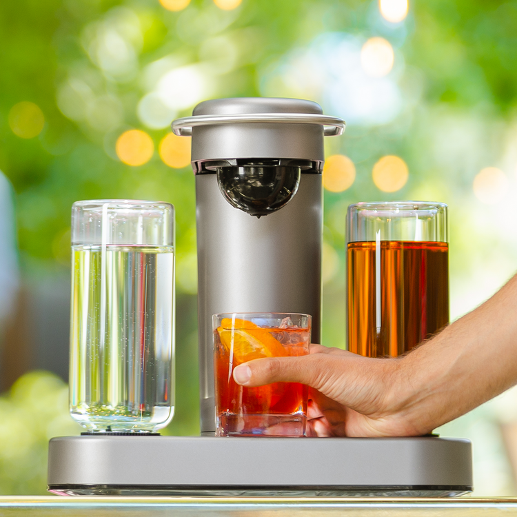 Barobot Machine Mixes Cocktails for People Too Lazy to Pour